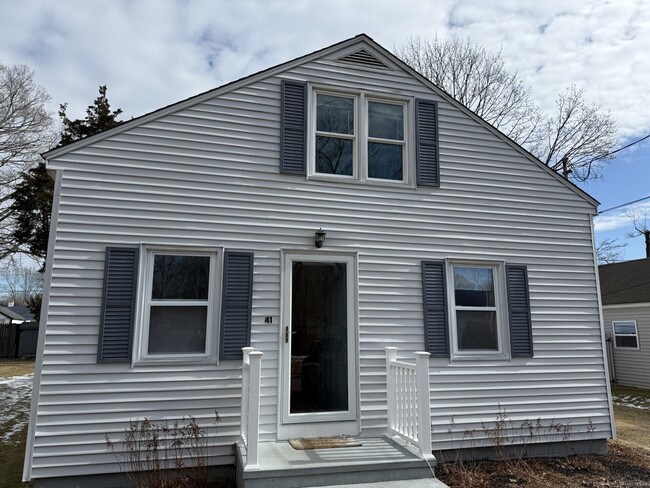 Building Photo - 41 Harbor Ave Rental