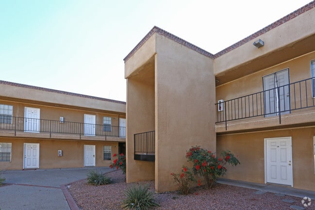 Carousel Studios Apartments - Carousel Studios Apartments
