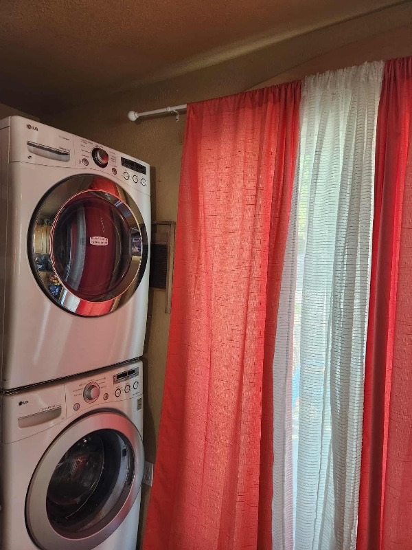 Photo - 710 Catskill St