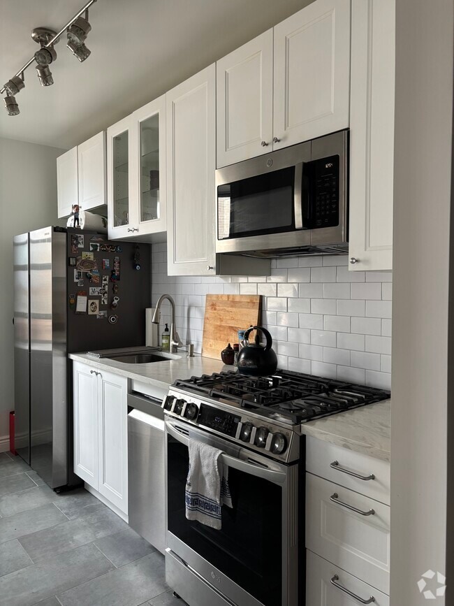 Building Photo - 4116 47th Ave Rental