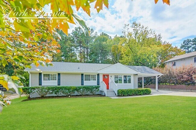 Photo - 512 Uzzle St