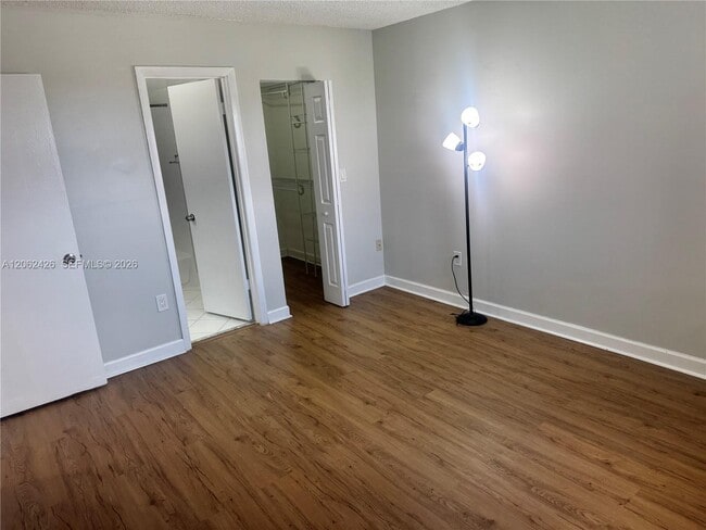Photo - 8075 NW 7th St Unidad 403