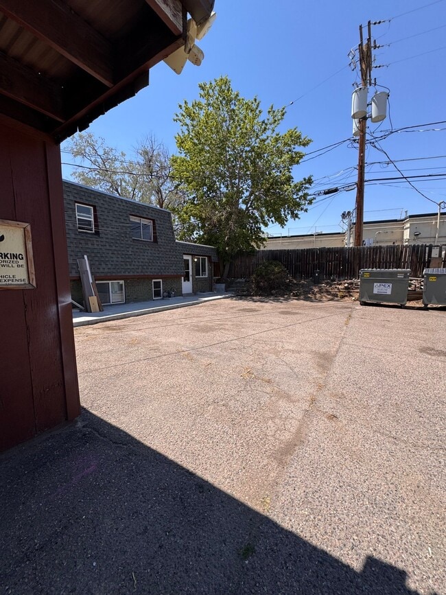 Building Photo - 8331-8331 Fox St Unit 8331