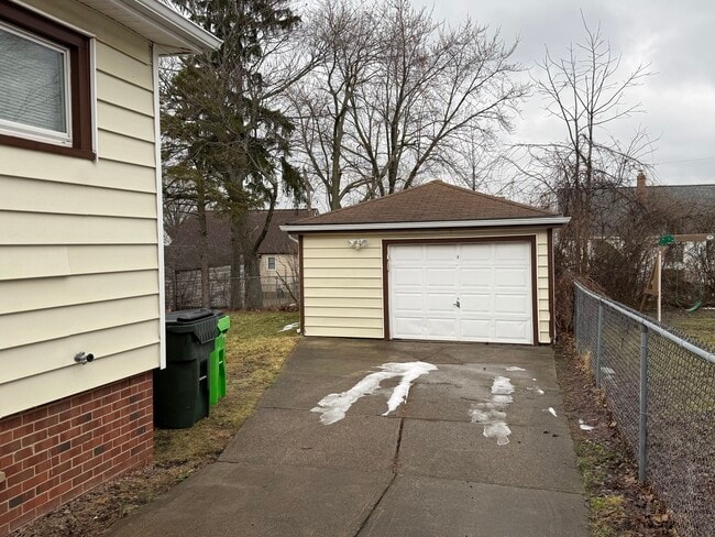 Photo - 5409 E 131st St