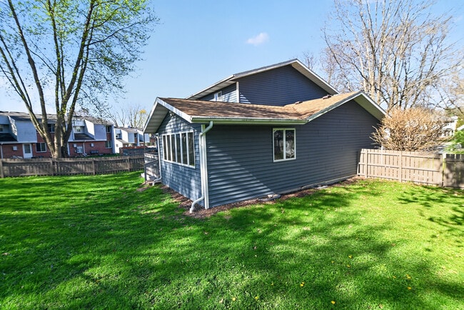 Photo - 3051 Greenway Trl