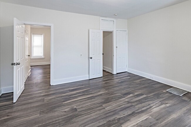 Photo - 3 bedroom, 1 bath updated home in The City...