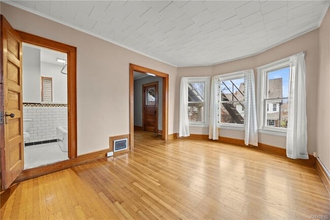 Photo - 411 Breckenridge St Unit Upper