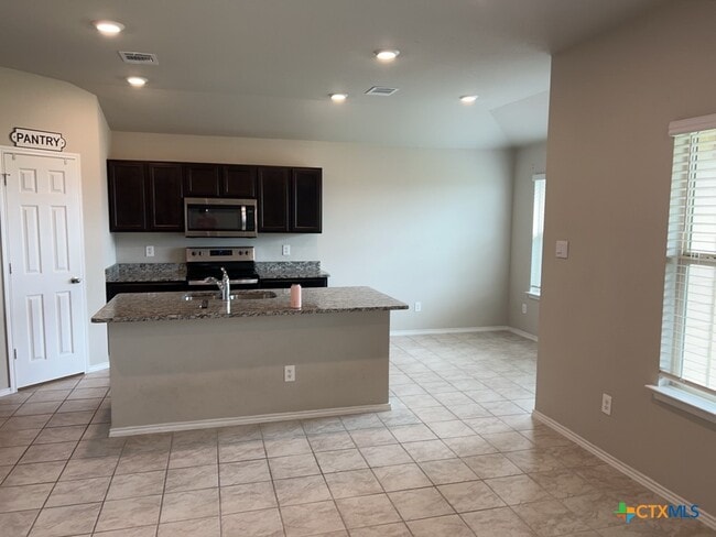 Photo - 5110 Natalia Rd