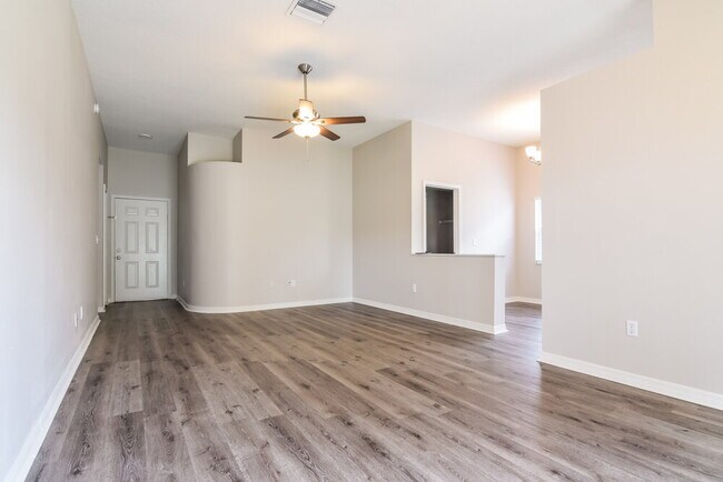 2028 Cattleman Dr