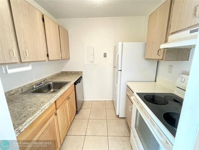 Photo - 1101 Benoist Farms Rd Condo Unit 101