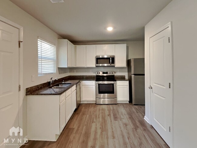 Photo - 1832 Carrington Dr