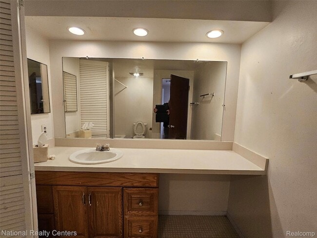 29576 City Center Dr Unit 4