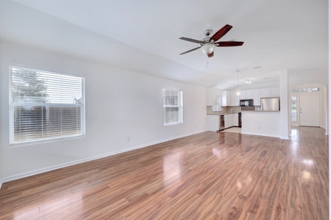 Photo - 1912 Avante Dr