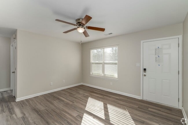 Photo - Gastonia Groves Apartment
