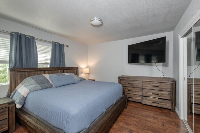 Photo - 3739 W Bullard Ave