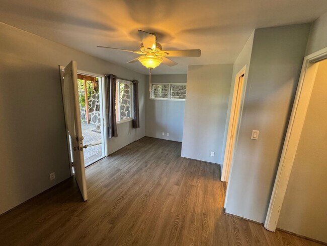 1909A Awapuhi St.