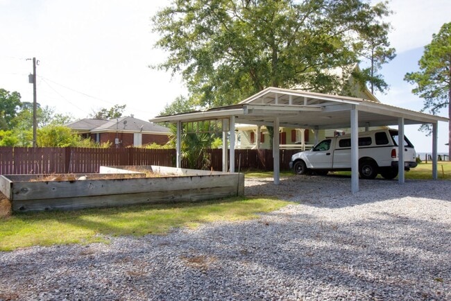 Building Photo - Waterfront on the Bay