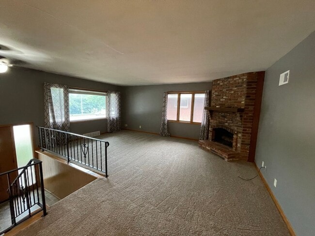 Photo - Beautiful 3 bedroom house