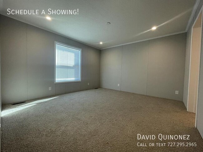 Photo - 701 Mill St