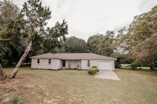 Photo - Fully Furnished Charleston Rental Near Folly Beach – Utilities Included | $3,600/Month