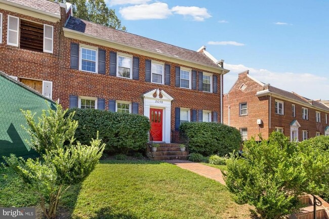 Building Photo - 2650 39th St NW Unit 3