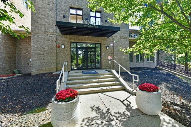 Building Photo - 8555 One W Dr Unit 212