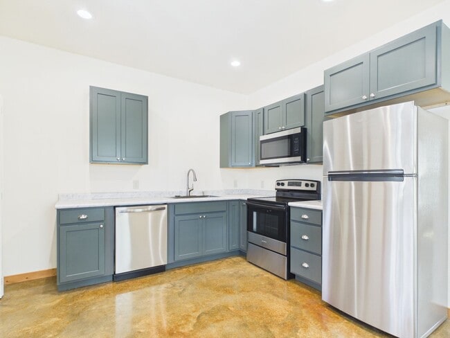 Photo - 1124 Thiele Ln