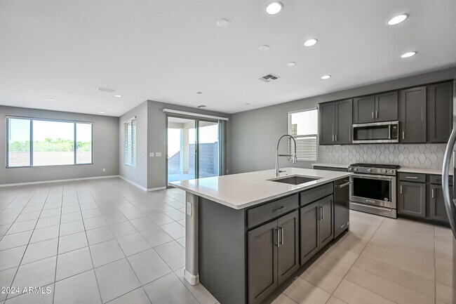 Photo - 7144 W Coles Rd