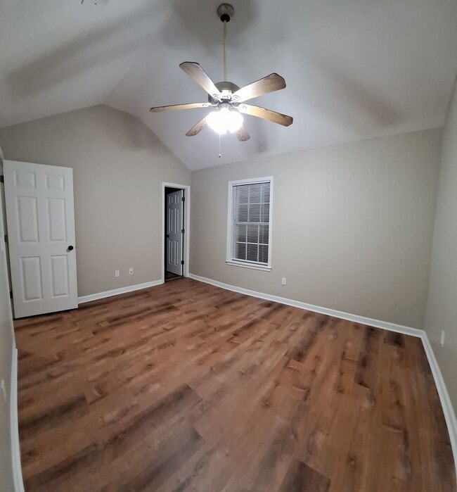 Photo - 3 Bed/3 Bath