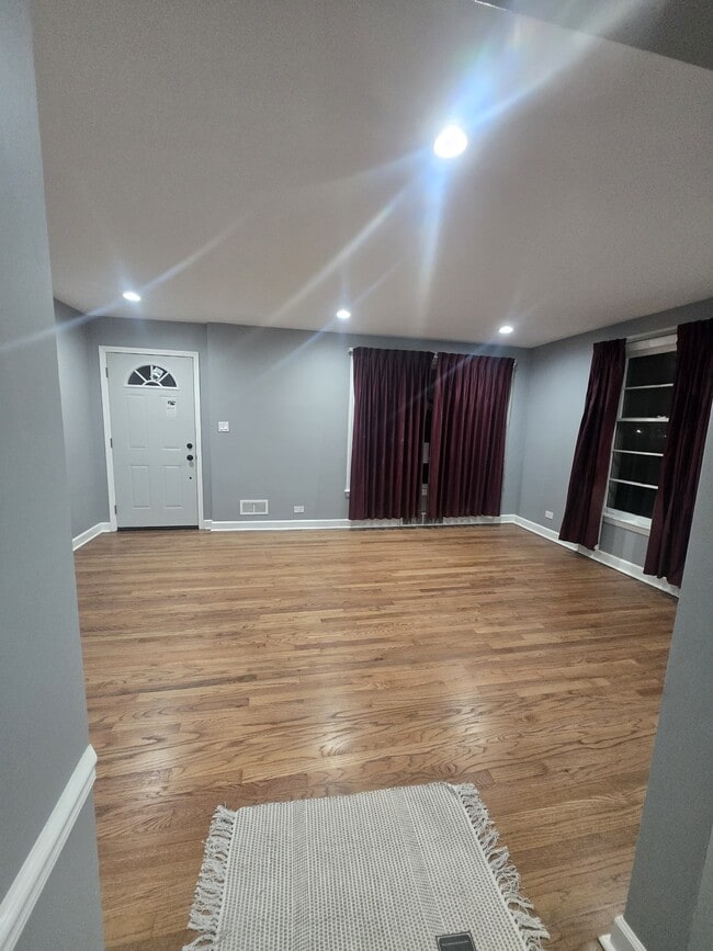 Photo - 70 N Laverne Ave