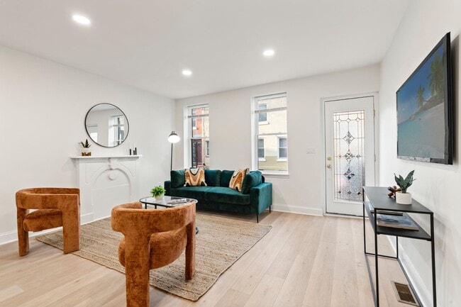 Photo - 1638 Latona St