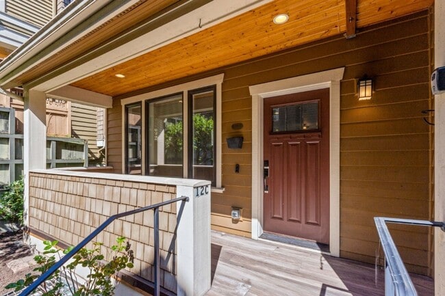 Photo - 3Bd/3Ba Seattle Townhouse