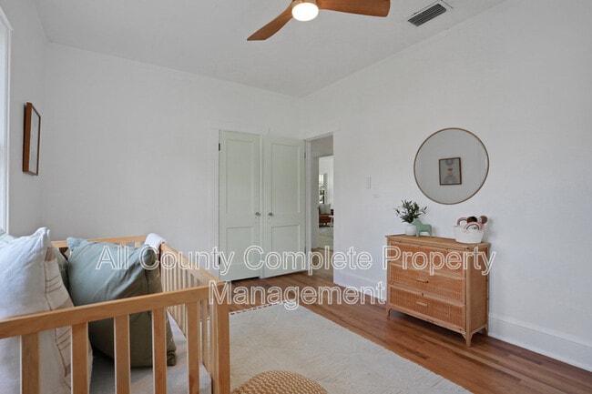 Photo - 4725 French St