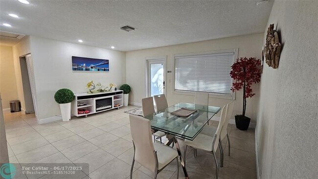 Photo - 436 NE 25th Ave