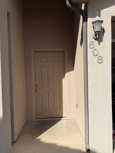 Photo - Well-maintained 3 bed/2 bath condo near Sk...