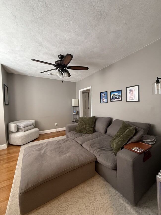 Photo - 5 Henshaw St Unit 1