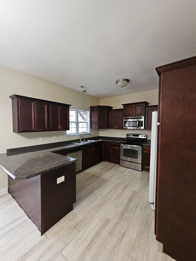 Photo - Spacious 3 Bedroom Home In Maysville