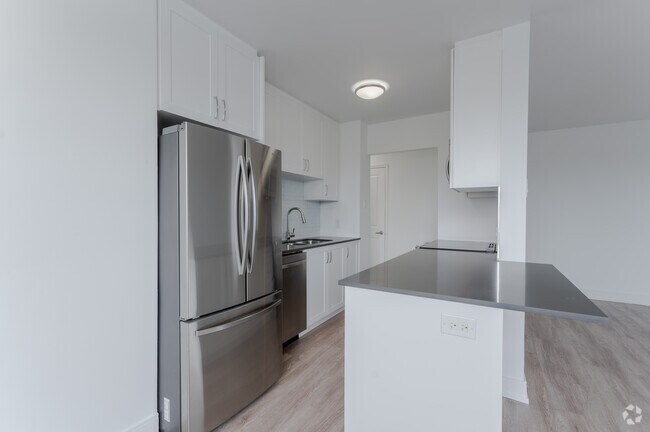 1BR, 1BA - 725SF - Kitchen