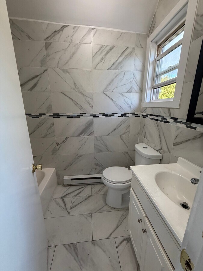 Photo - 30 Gladstone Ave Unit 3