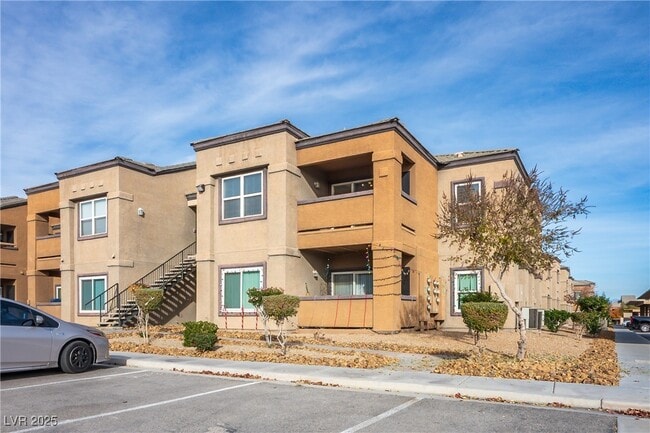 Building Photo - 6650 W Warm Springs Rd Unit 2040