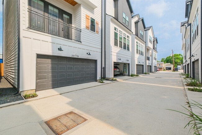 Photo - 2017 Lou Ellen Ln