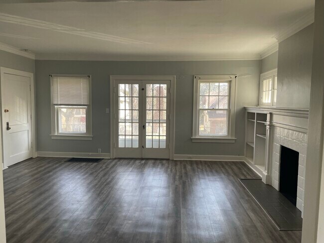 Photo - 4205 Overland Pky