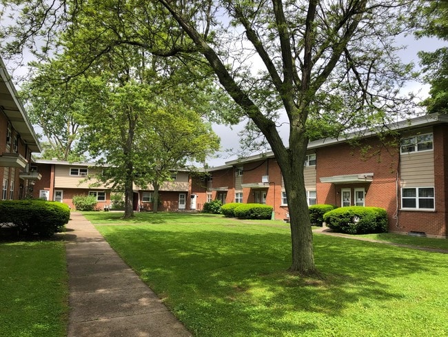 Hertel Avenue Townhomes