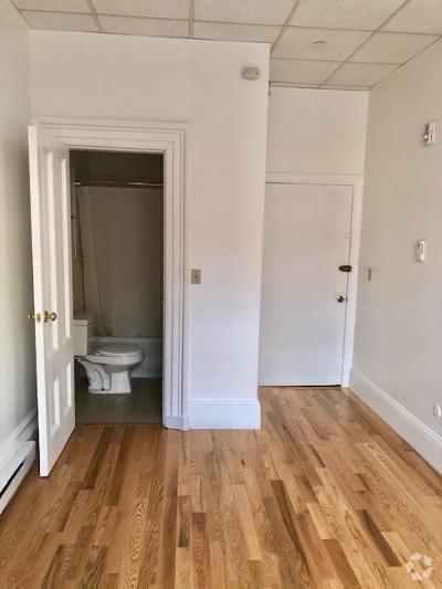 Building Photo - 410 Beacon St Rental