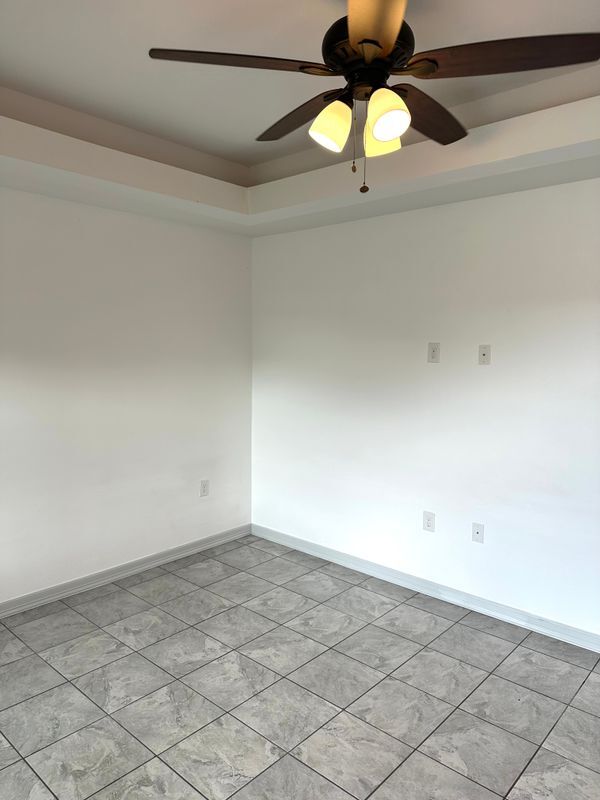 Photo - 325 Clemente Ave