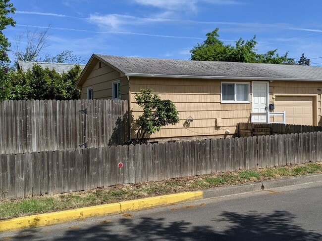 Building Photo - Nice 2-Bedroom, 1-Bath Corner Lot Home In ...