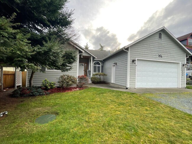 Photo - Lovely Home in Holmes Harbor with a Short Term Lease!