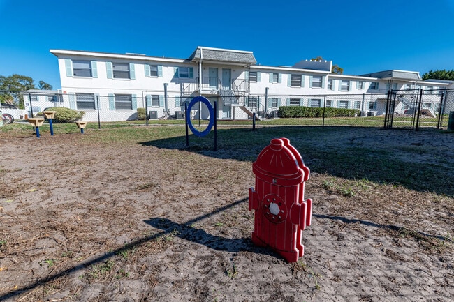 Photo - Seaside Apartments