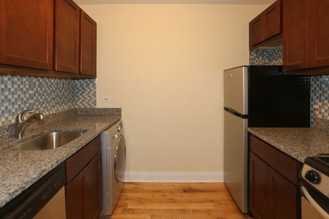 Photo - 558 W Arlington Unidad 704