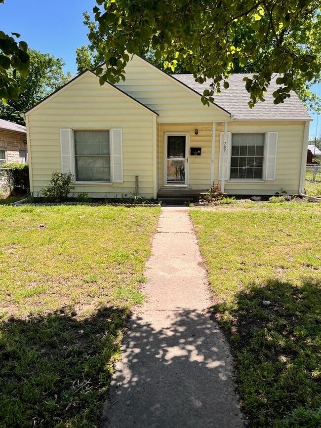 Photo - 705 W Indiana Ave House